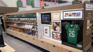 Interior de una tienda Michaels con su nuevo formato de diseño