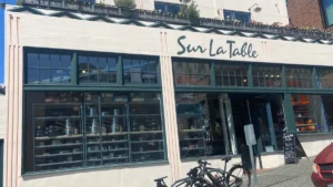 Tienda Sur La Table, que lanzó su marketplace de reventa Second Servings