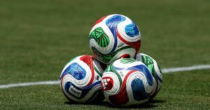 Tienda deportiva con activación de marca durante el Mundial