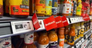 Etiquetas electrónicas de precio en un supermercado