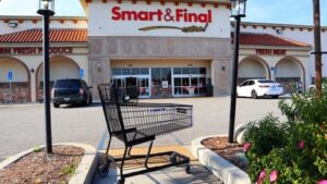 Pantallas digitales de Smart & Final en alianza con Quad